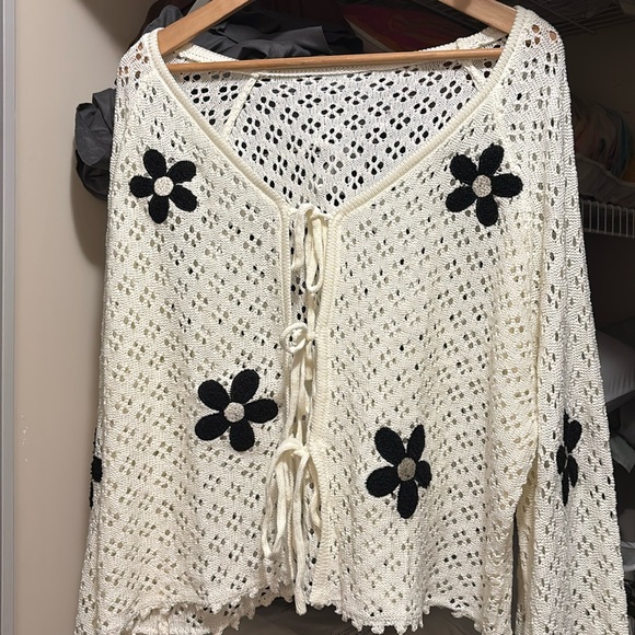 Cider floral lace up cardigan - Picture 2 of 2